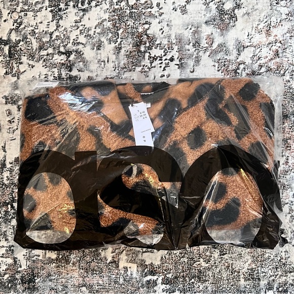 Topshop Teddy Robe Hooded Animal Print - Picture 2 of 5